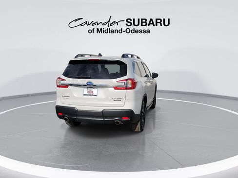 Used 2025 Subaru Ascent Touring AWD/4WD image 8