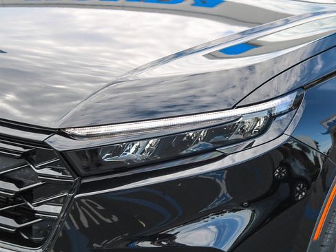 Used 2025 Honda CR-V Sport image 5