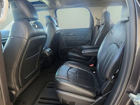 Used 2015 GMC Acadia SLT image 23