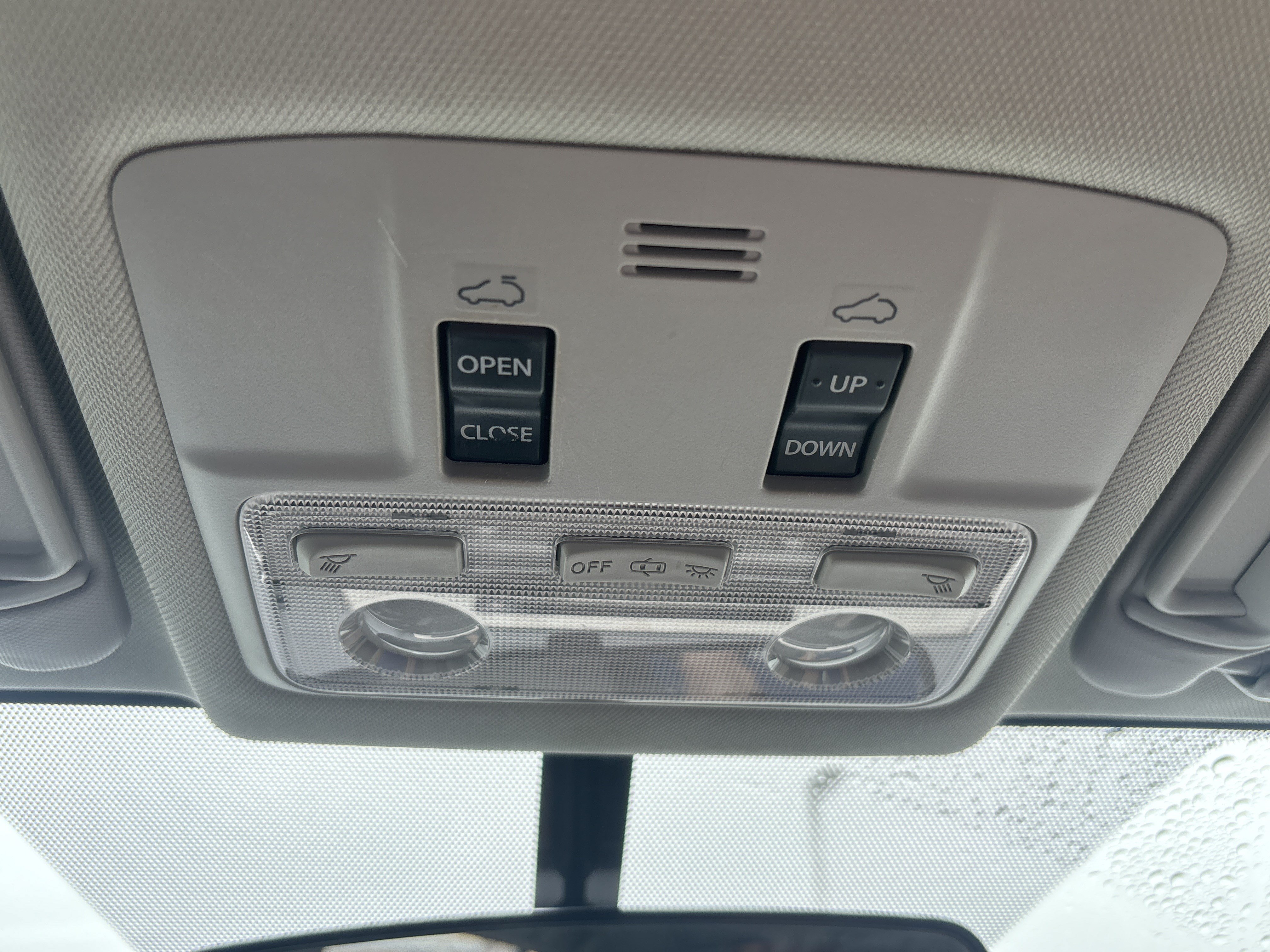 Used 2015 Toyota RAV4 XLE FWD image 24