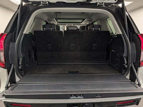 Used 2025 Ford Expedition Active AWD/4WD image 31