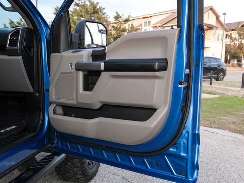 Used 2016 Ford F150 XLT w/ Trailer Tow Package image 44