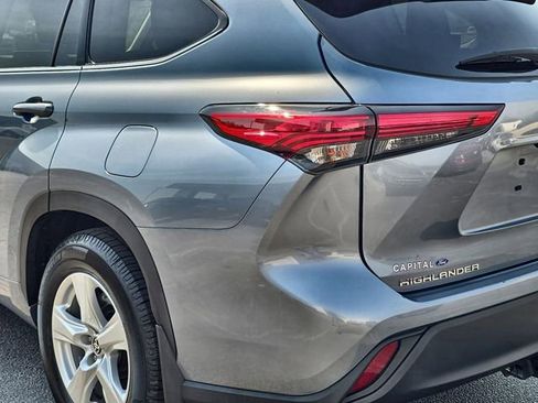 Used 2022 Toyota Highlander LE image 14