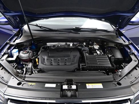 Used 2024 Volkswagen Tiguan SE image 30