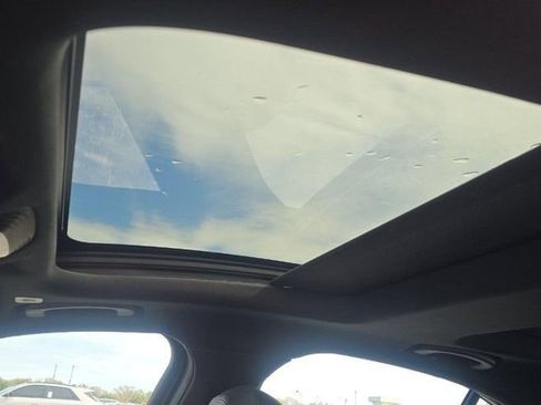 Used 2024 Alfa Romeo Giulia Veloce image 13