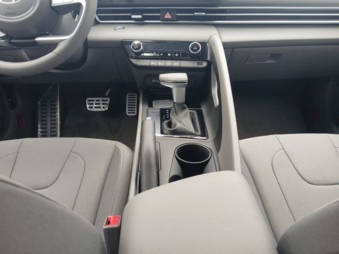 New 2026 Hyundai Elantra Sport FWD image 11
