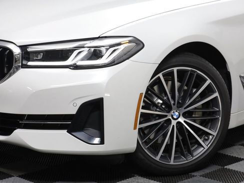 Used 2023 BMW 530i xDrive w/ Premium Package AWD/4WD image 3