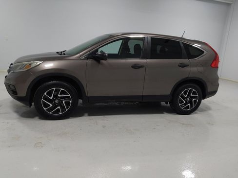 Used 2016 Honda CR-V SE image 2