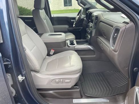 Used 2022 Chevrolet Silverado 1500 LTZ w/ LTZ Premium Package AWD/4WD image 12