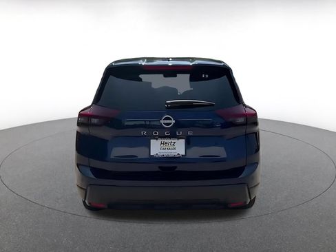Used 2026 Nissan Rogue SV FWD image 12