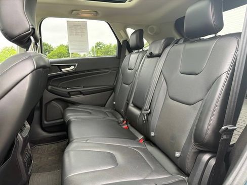 Used 2016 Ford Edge Titanium w/ Equipment Group 301A AWD/4WD image 16