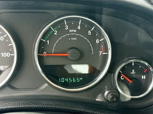 Used 2017 Jeep Wrangler Unlimited Sport w/ Connectivity Group image 13