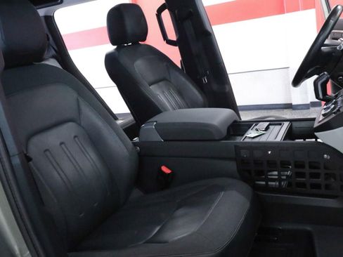 Used 2020 Land Rover Defender 110 SE AWD/4WD image 27