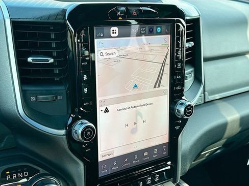 New 2026 RAM 1500 4x4 Crew Cab image 10