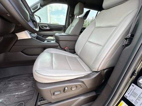 Used 2023 GMC Yukon XL SLT w/ SLT Luxury Package AWD/4WD image 10