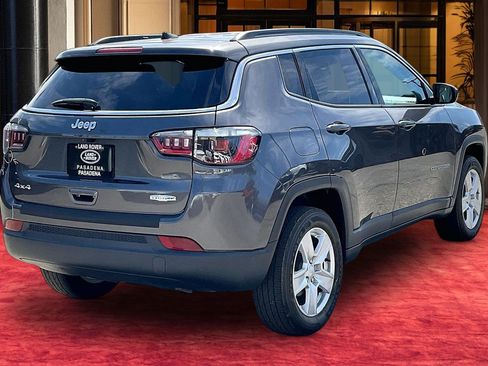 Used 2022 Jeep Compass Latitude AWD/4WD image 8