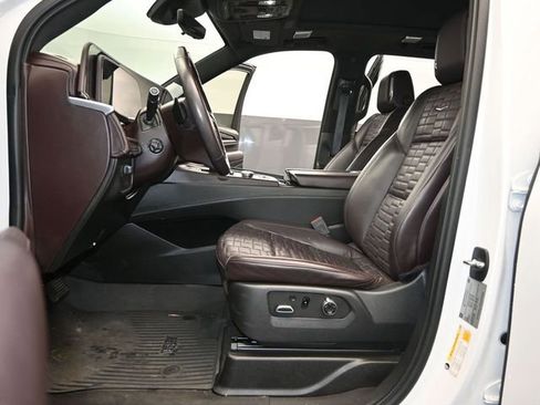 Used 2023 Cadillac Escalade ESV Sport Platinum w/ LPO, ONYX Package image 12