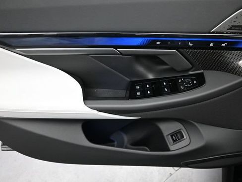 New 2027 BMW M5 w/ Carbon Package AWD/4WD image 18