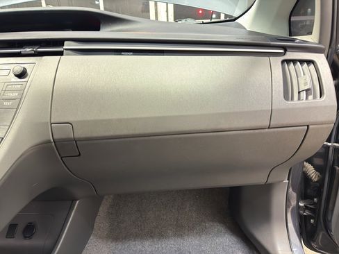 Used 2011 Toyota Prius Three image 22