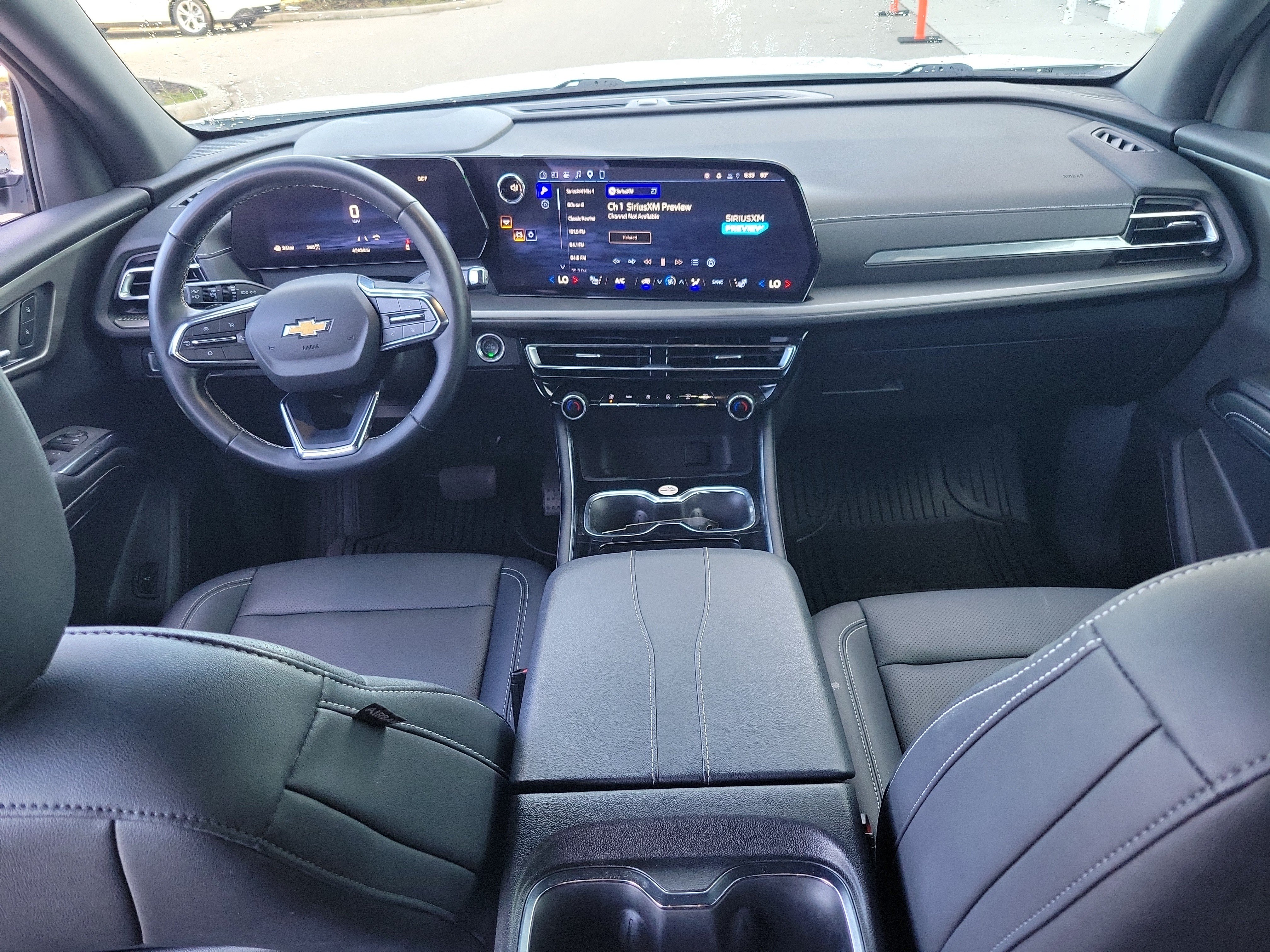 Used 2025 Chevrolet Traverse LT AWD/4WD image 20