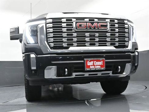 Used 2025 GMC Sierra 2500 Denali w/ Denali Reserve Package AWD/4WD image 28
