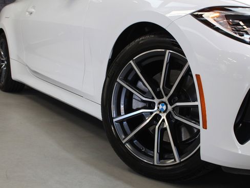 Used 2023 BMW 430i Convertible w/ Premium Package RWD image 25