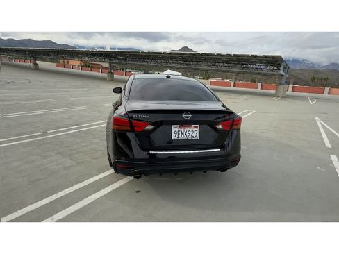 Used 2023 Nissan Altima 2.5 SR w/ SR Premium Package image 7