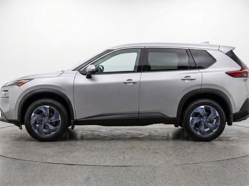Used 2025 Nissan Rogue SV AWD/4WD image 5
