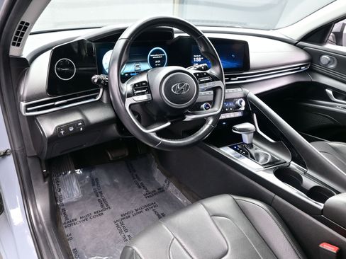 Certified 2023 Hyundai Elantra Limited image 13