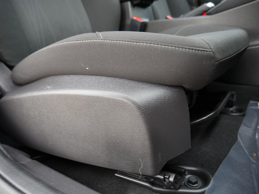 Used 2016 Ford Focus SE w/ SE Cold Weather Package FWD image 51