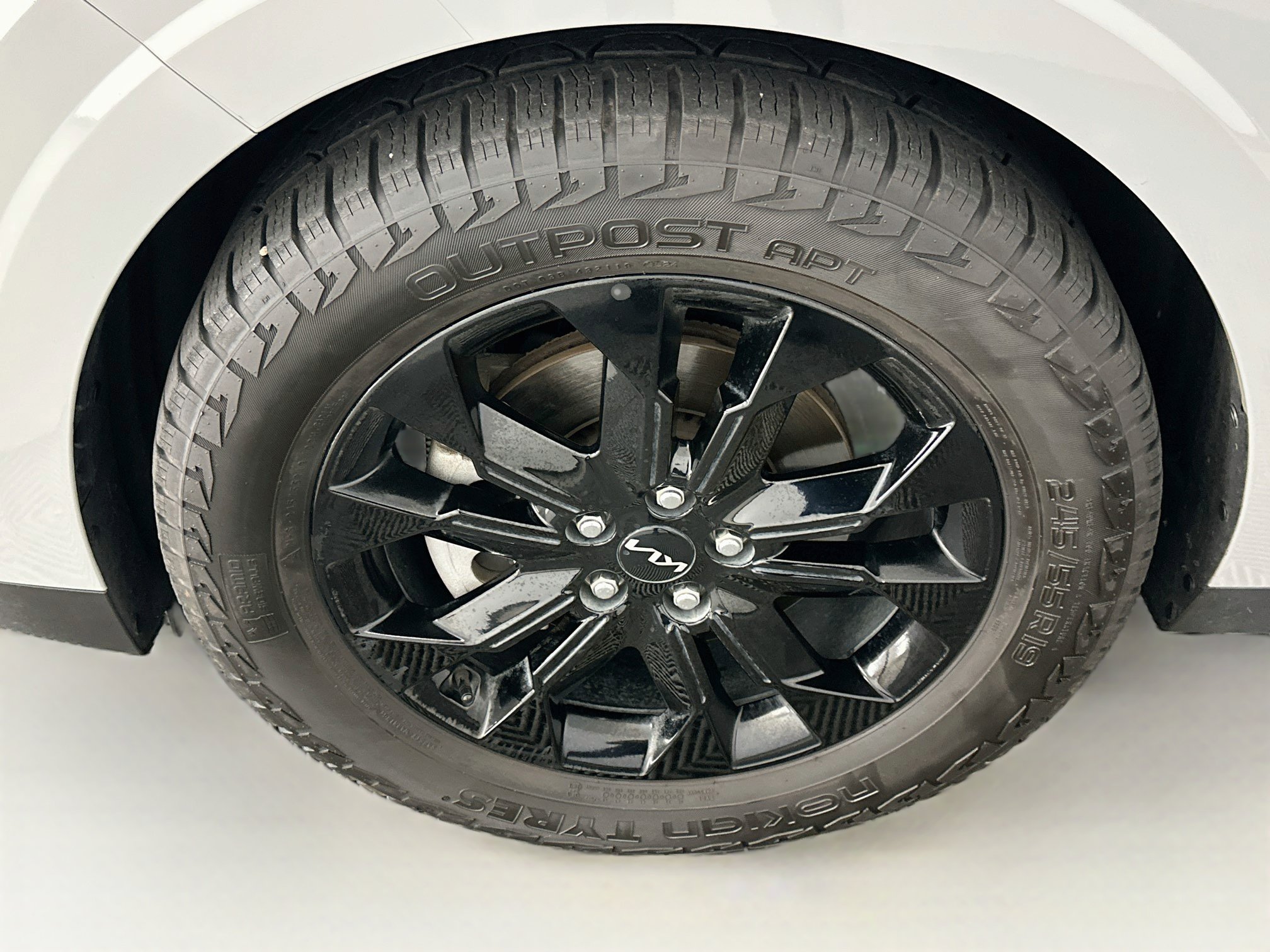 Used 2024 Kia Carnival SX FWD image 11