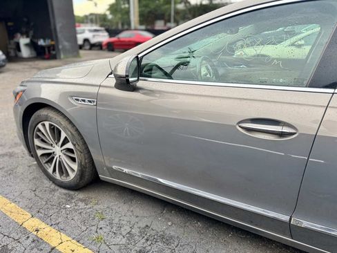 Used 2017 Buick LaCrosse Premium AWD/4WD image 8