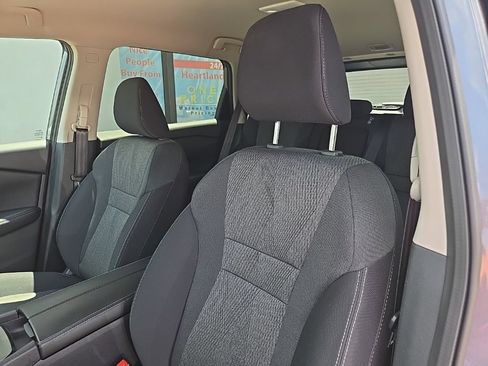 Used 2026 Nissan Rogue SV FWD image 32