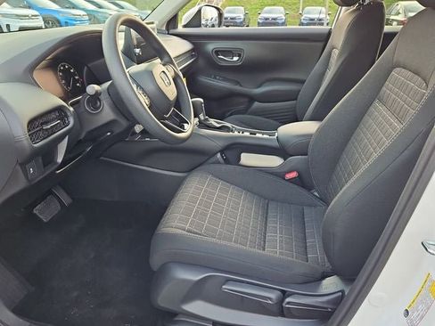 New 2026 Honda HR-V LX image 9
