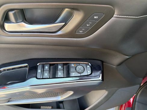 Used 2022 Nissan Pathfinder SL AWD/4WD image 20