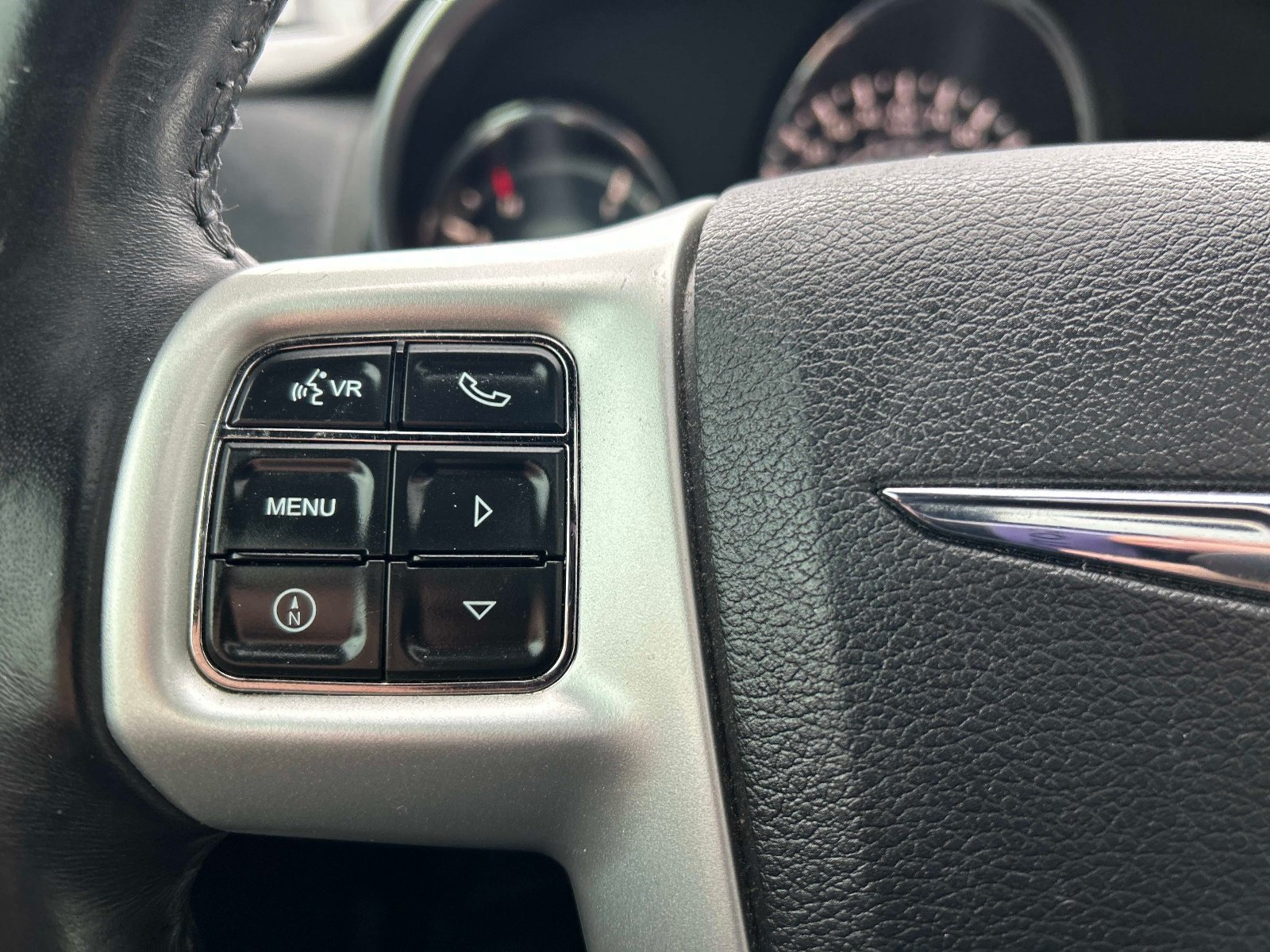 Used 2013 Chrysler 200 Limited w/ Sun/Sound Group FWD image 22
