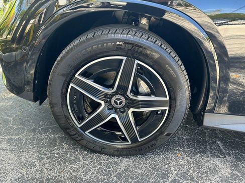 Used 2025 Mercedes-Benz GLC 300 image 29