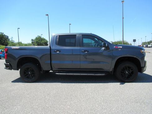Used 2022 Chevrolet Silverado 1500 LT Trail Boss w/ LT Trail Boss Premium Package AWD/4WD image 2