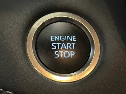 Certified 2024 Toyota Highlander XLE image 18