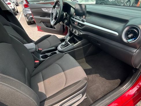 Certified 2024 Kia Forte LXS FWD image 25