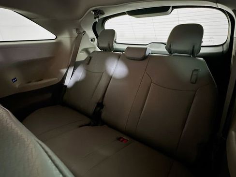 Certified 2024 Toyota Sienna XLE image 25