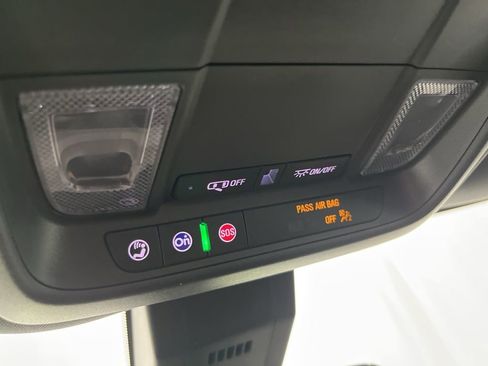 Used 2023 Chevrolet Equinox RS image 17