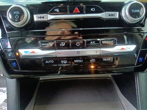 Used 2022 Ford Explorer Limited w/ Equipment Group 301A image 24