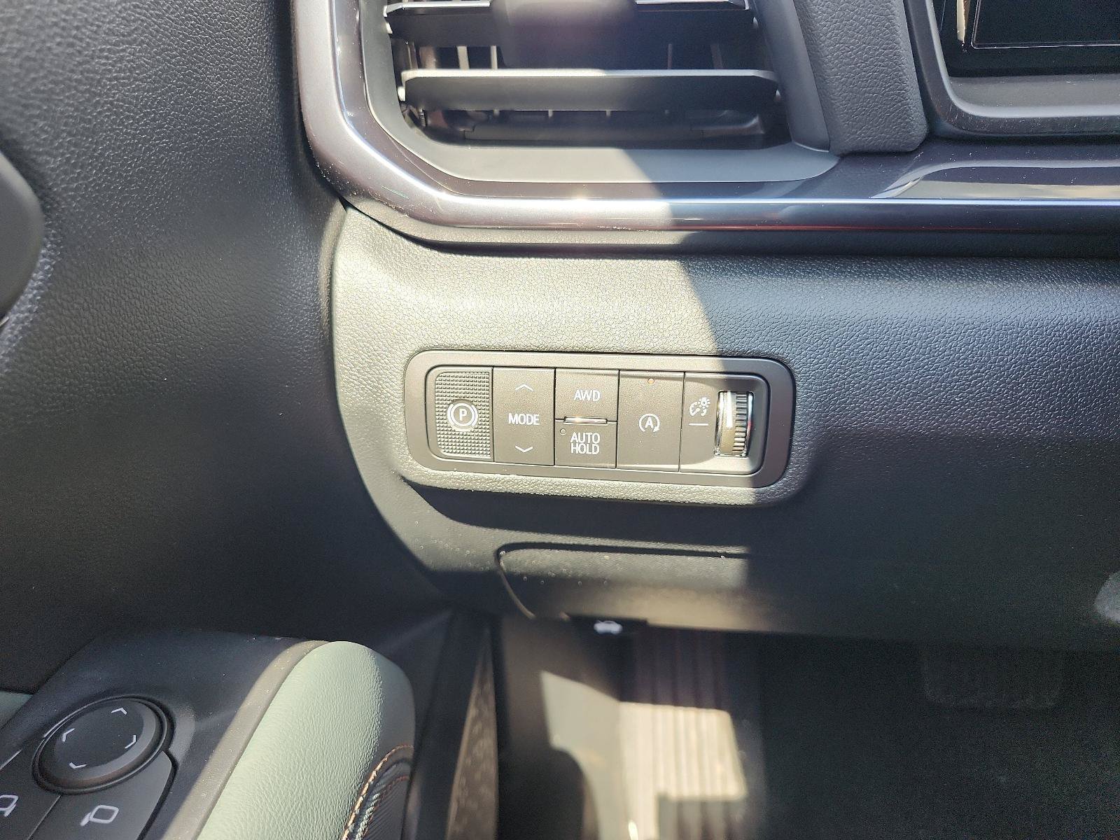 New 2027 GMC Terrain AT4 w/ Convenience Package III AWD/4WD image 18