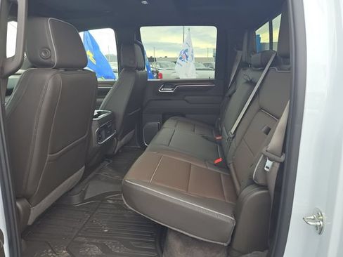New 2026 GMC Sierra 2500 Denali w/ Denali Reserve Package AWD/4WD image 11