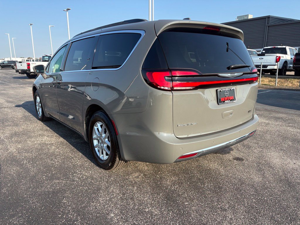 Used 2022 Chrysler Pacifica Touring-L FWD image 35