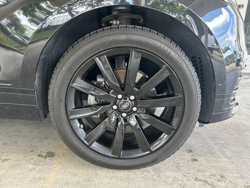 Used 2019 Land Rover Range Rover Velar R-Dynamic SE AWD/4WD image 25