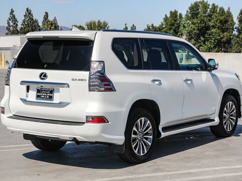 Used 2021 Lexus GX 460 Luxury w/ Off Road Package AWD/4WD image 4