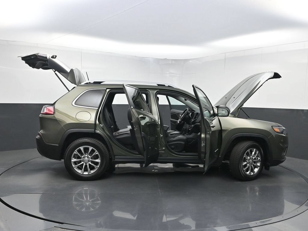 Used 2021 Jeep Cherokee Latitude Lux w/ Comfort/Convenience Group AWD/4WD image 34