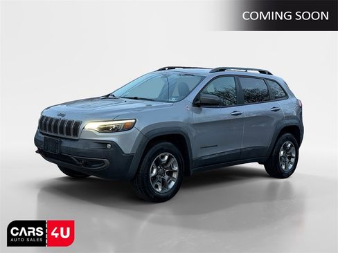 Used 2019 Jeep Cherokee Trailhawk image 3
